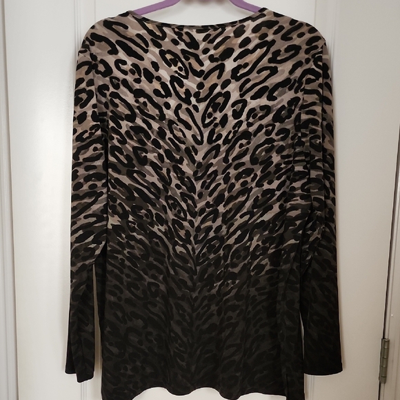 BELLE BY KIM GRAVEL Gray and Brown Ombre Animal Print Long Sleeve Top Size XL - Picture 2 of 7